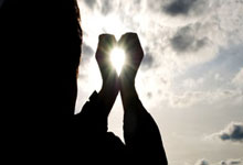 买基金可以随时退出吗，买基金算是炒股吗